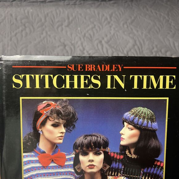 Stitches in Time: Over 70 historically-inspired knit by Bradley, Sue HB FPT 1986 - Picture 6 of 16